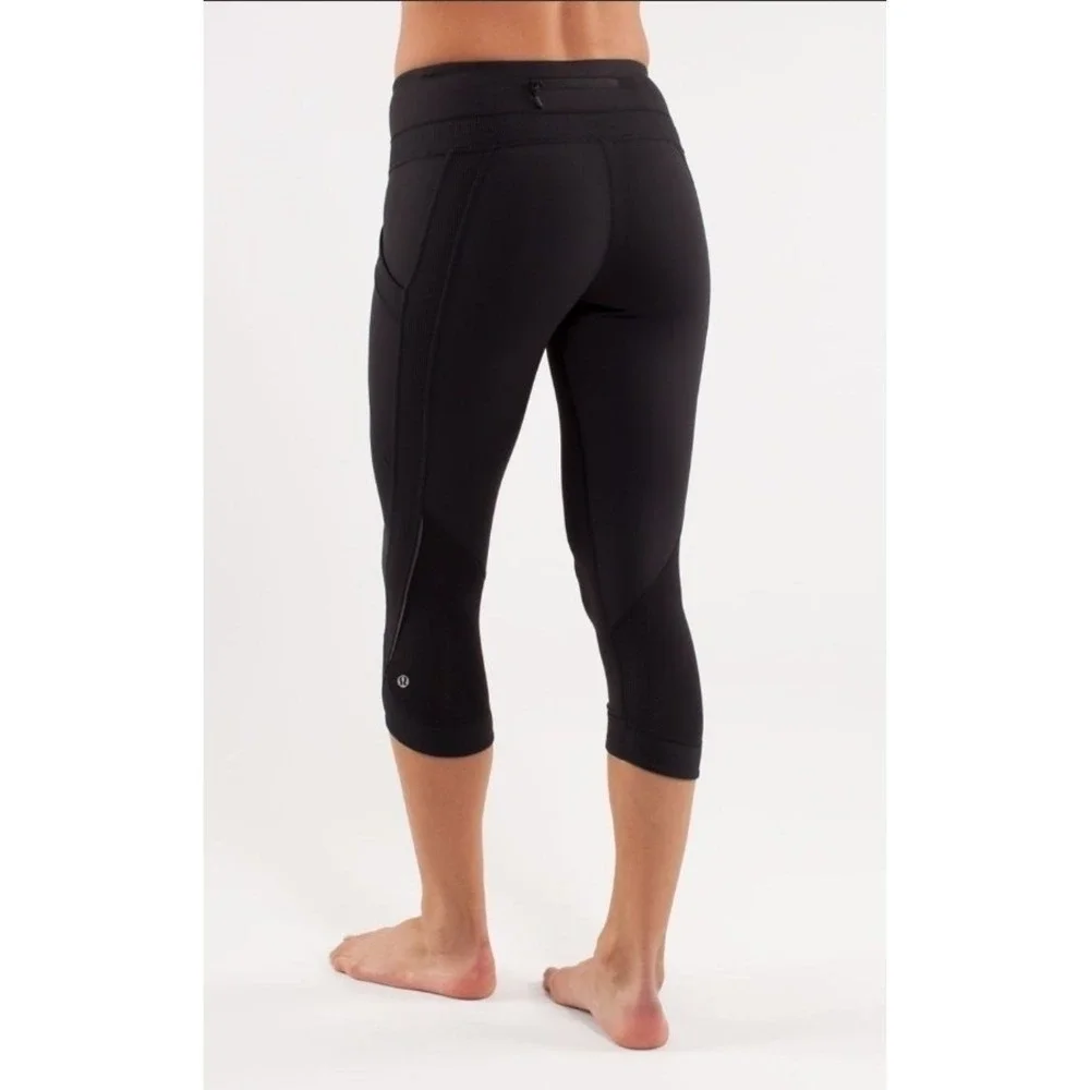 Lululemon 6 Run Chase Me Crop Black Leggings W6718S